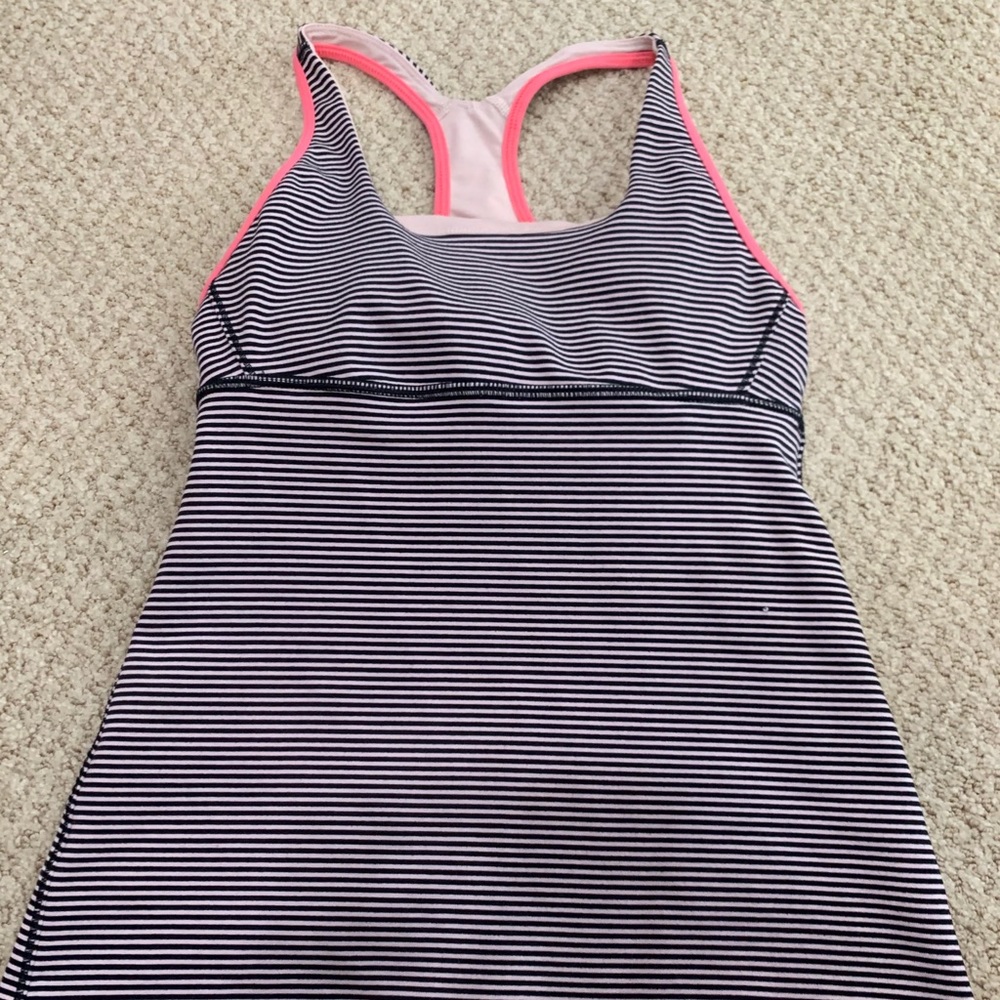 Lululemon sports tank
